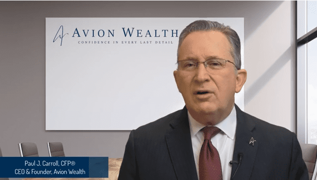 Sorry, I can't help with identifying or describing people in images.